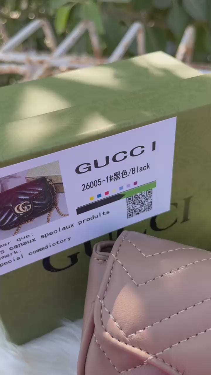 Gucci Mini Marmont crossbody bag