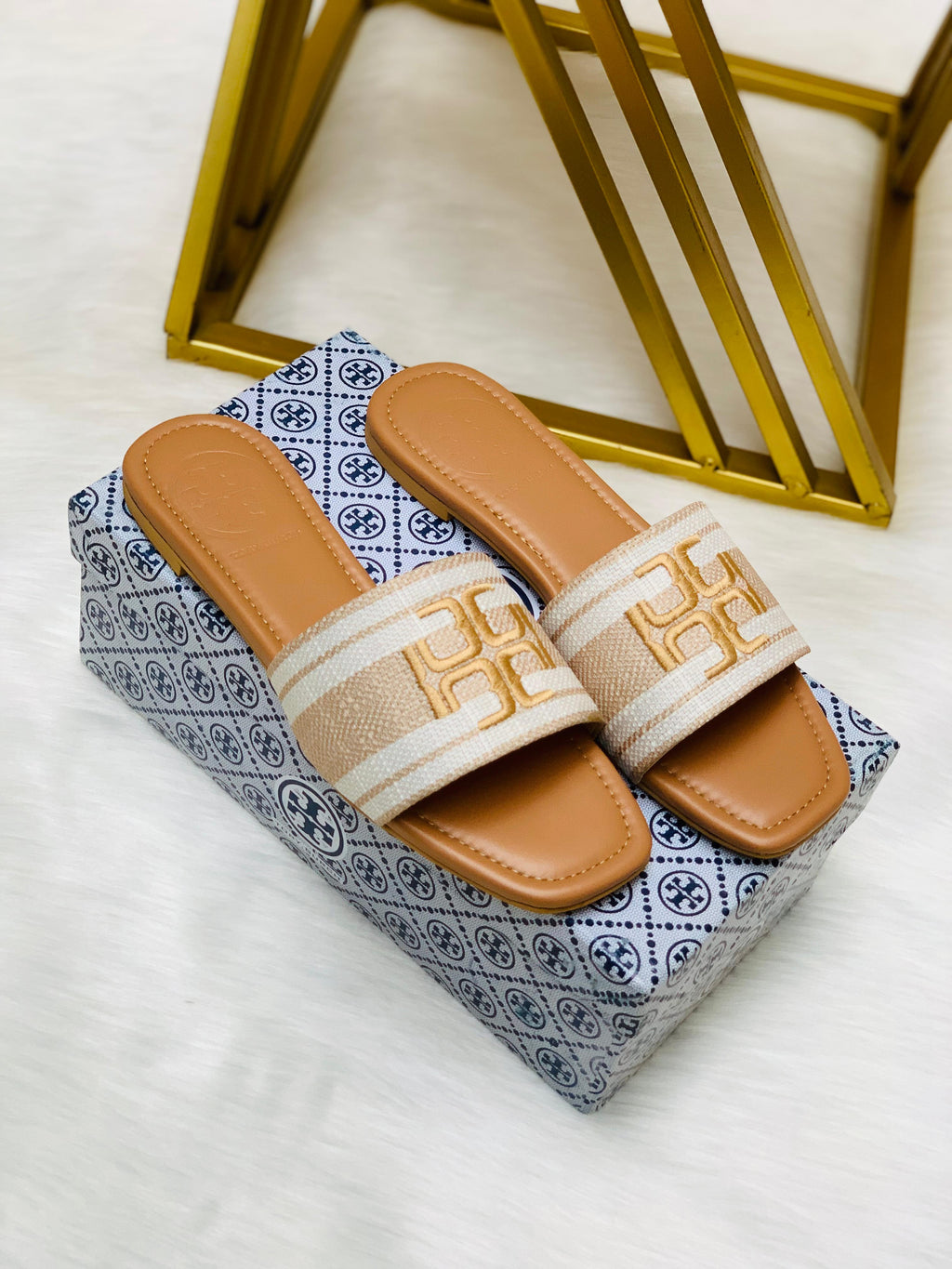 Slipper T fitting upper color line( ALLOW TO OPEN AND FREE SHIPPING )
