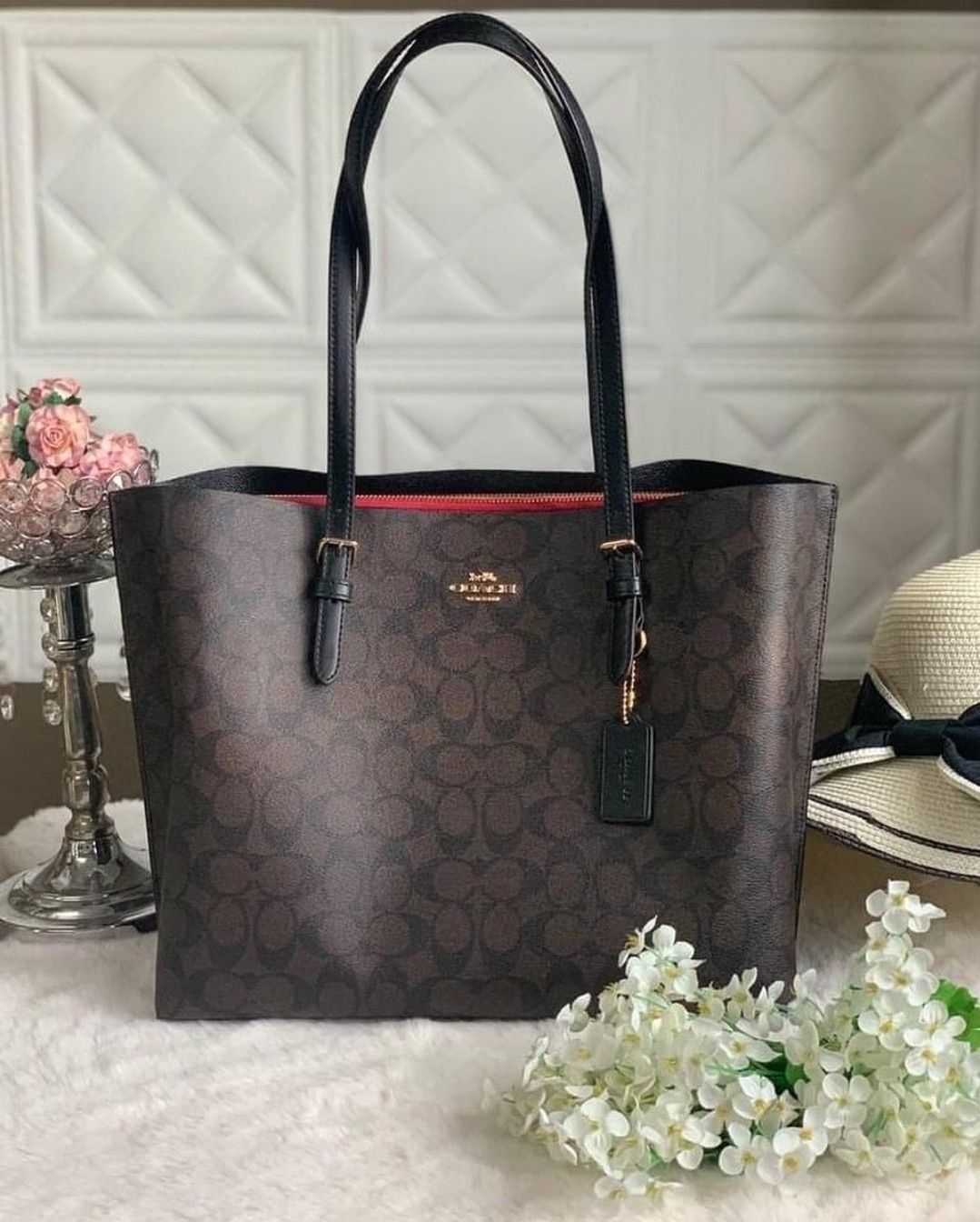 TOTE STYLE HANDBAG